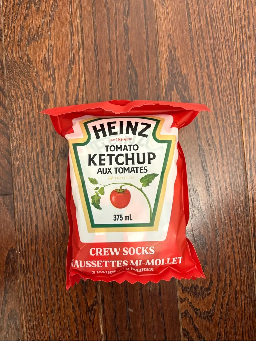 NWT Heinz Tomato Ketchup Crew Socks - 2 Pair